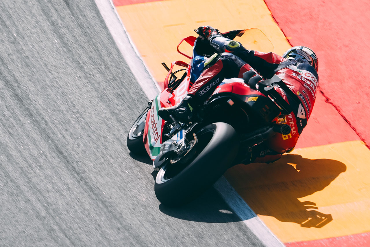 入賞圏内に迫るも接触されてリタイア「フラストレーションの溜まる1日に」とミル／第8戦アラゴンGP