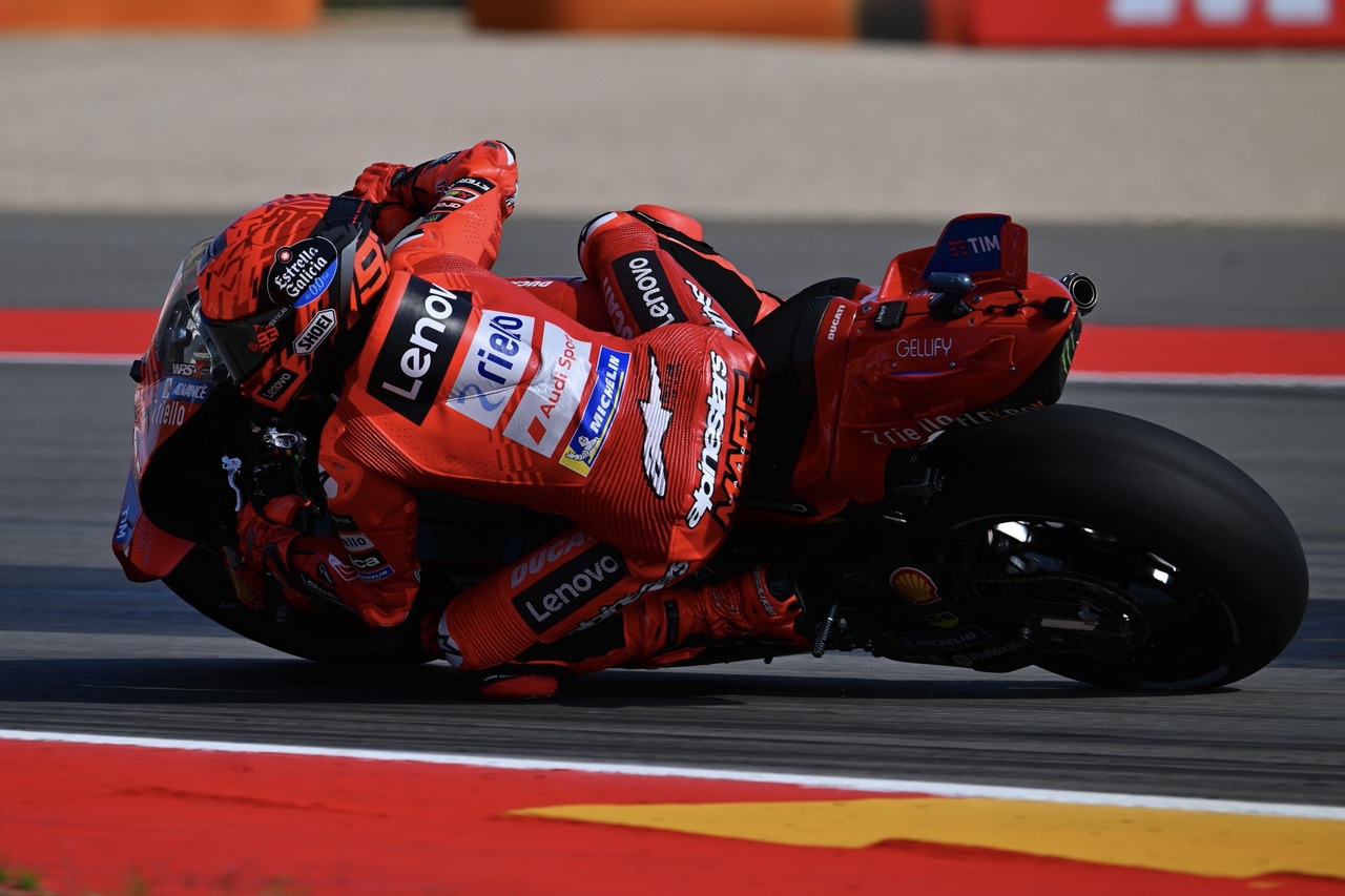 マルク・マルケスが完全制覇。ベゼッチが20番グリッドから8位でフィニッシュ／第8戦アラゴンGP