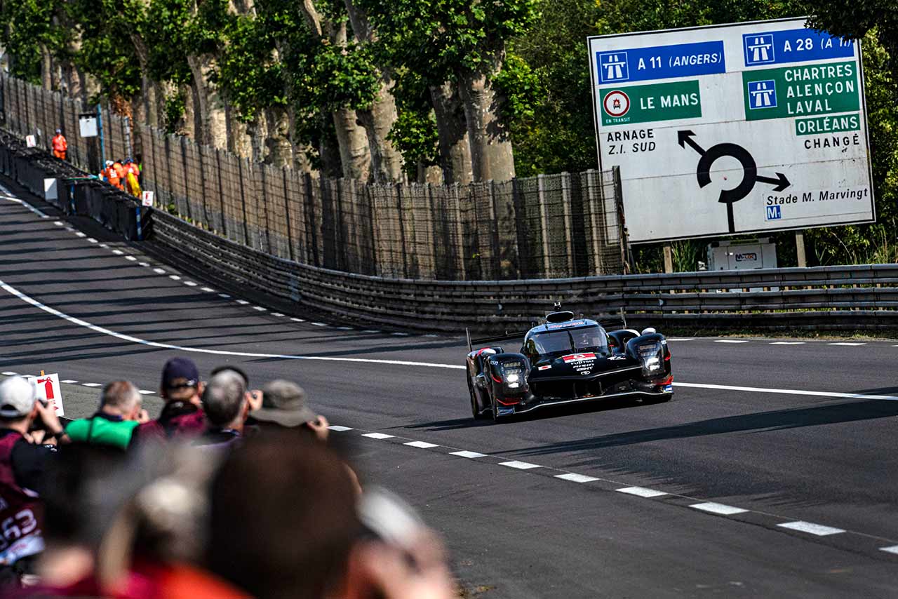 トヨタGR010ハイブリッド