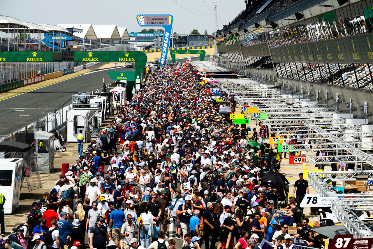 フェラーリを破りプジョーが先勝／くる？こない？ 土壇場のBoP更新／水素規定が前進etc.【WEC第4戦ル・マン火曜Topics】