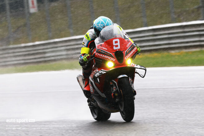 オートレース宇部から参戦のハネス・ソーマー、24時間では僚友のBMWワークスを「倒したい」。日本チームが好きな理由も／鈴鹿8耐