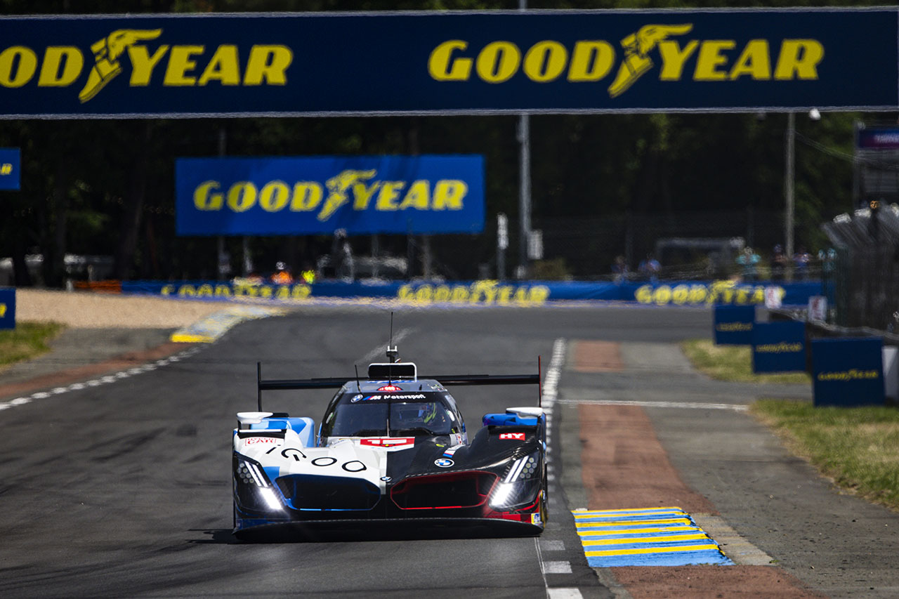 15号車BMW MハイブリッドV8（BMW MチームWRT）