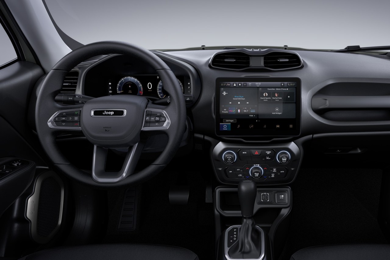 ジープ、コンパクトSUV『レネゲード』にブランド初のマイルドハイブリッド“e-Hybrid”導入