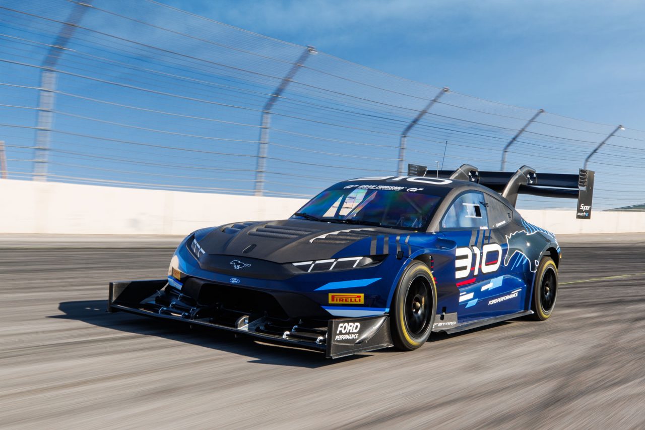 今季も電動モンスターでパイクス参戦。フォードが『スーパー・マスタング・マッハE』を正式披露