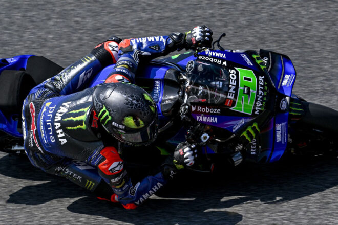 クアルタラロ、転倒で肩脱臼するも初日5番手「午前中はマシンに苦戦」のリンスも予選Q2発進／第9戦イタリアGP