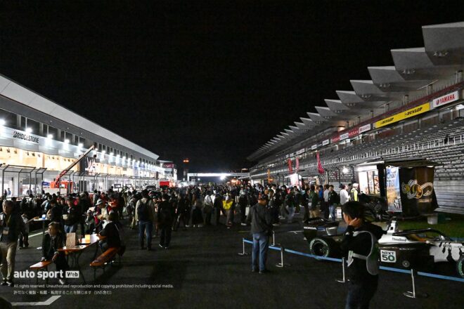 今年もスーパーフォーミュラ第7戦富士の決勝レース後『アフターレースグリッドパーティ』を開催。大湯都史樹がDJに挑戦
