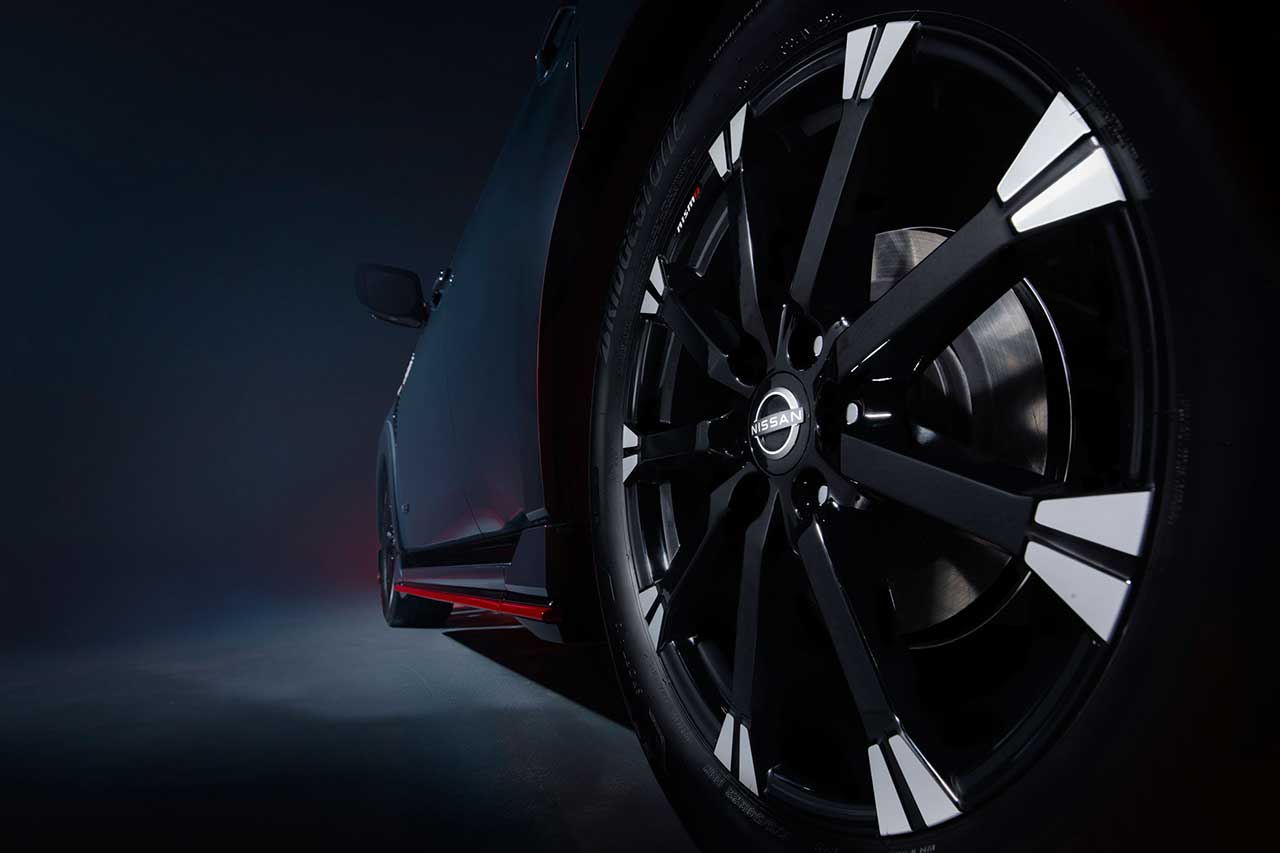 ニッサン、新型『パトロール・ニスモ』を世界初公開。495馬力のV6ツインターボや専用パーツを多数装備