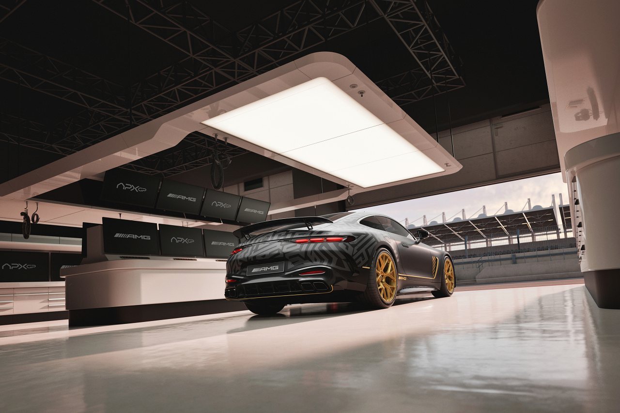 本日公開、映画『F1／エフワン』記念モデル『メルセデスAMG GT63 4MATIC+ APXGP Edition』登場