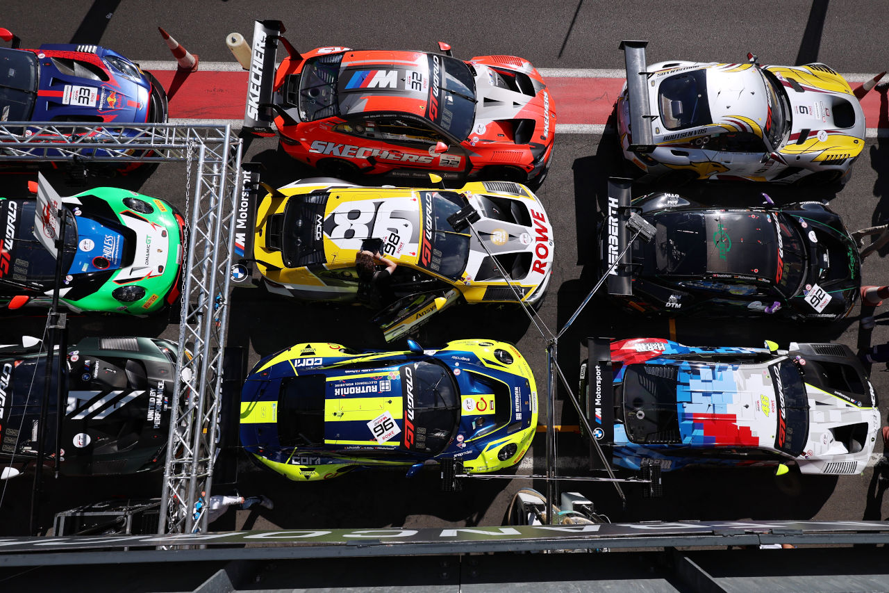 マクラーレンが記念すべきスパ24時間初ポール獲得。グッドスマイルは中団からのスタートに