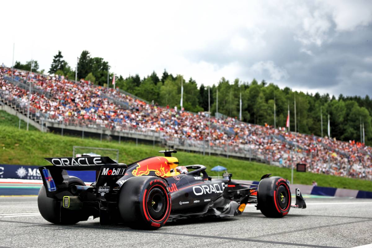 TOPPS FINEST F1 マックス・フェルスタッペン レッドブル レリック マックス・フェルスタッペン（レッドブル） | autosport web