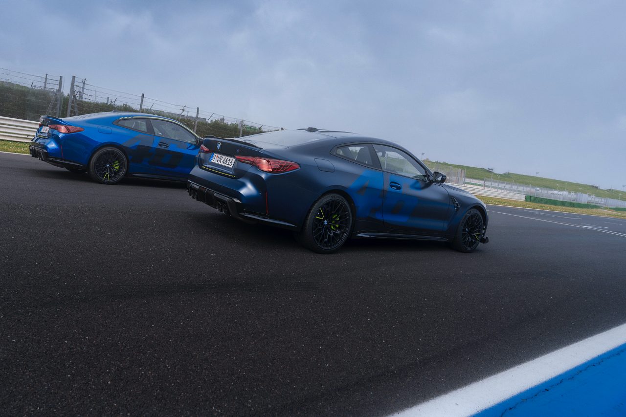 BMW、バレンティーノ・ロッシとのコラボモデル『M4 CS VR46』を導入。各色1台ずつの国内限定2台