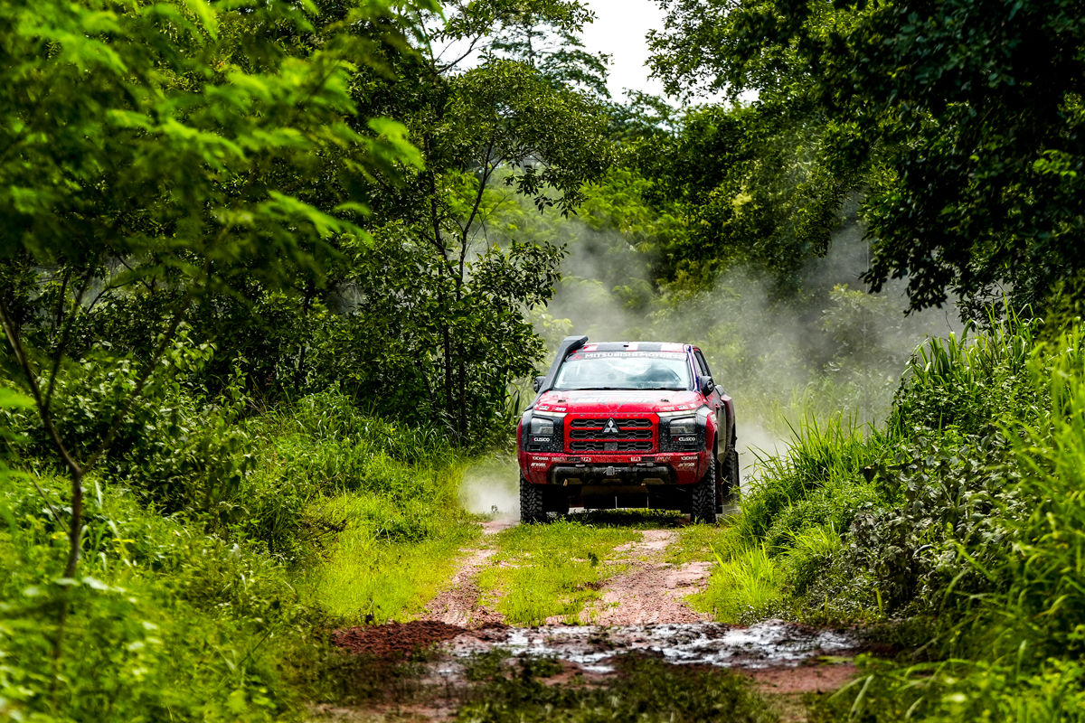 目指すは3年ぶりの総合優勝。チーム三菱ラリーアートがアジアクロスカントリーラリー2025参戦体制を発表