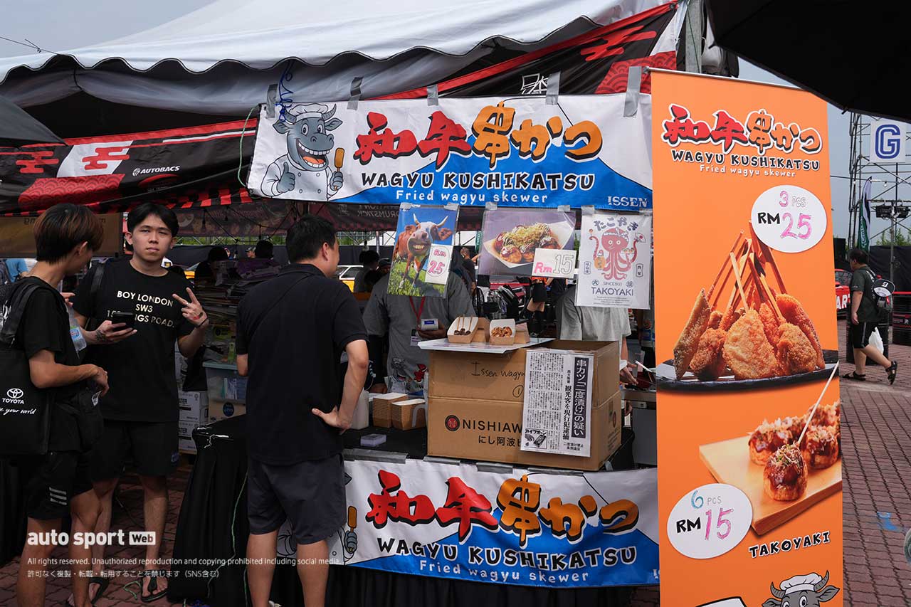 マレーシア・セパンに日本語看板やJDMカスタムカーがズラリ。スーパーGT第3戦で『日本祭り』が盛り上がる