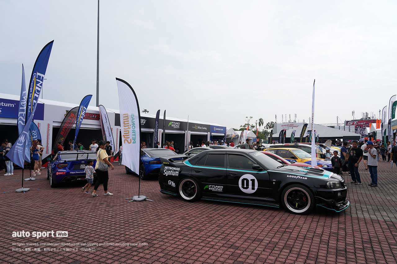 マレーシア・セパンに日本語看板やJDMカスタムカーがズラリ。スーパーGT第3戦で『日本祭り』が盛り上がる