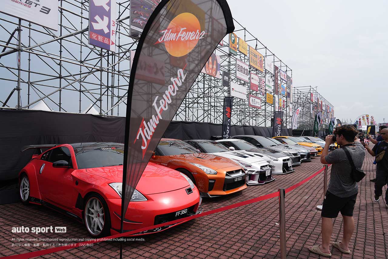 マレーシア・セパンに日本語看板やJDMカスタムカーがズラリ。スーパーGT第3戦で『日本祭り』が盛り上がる