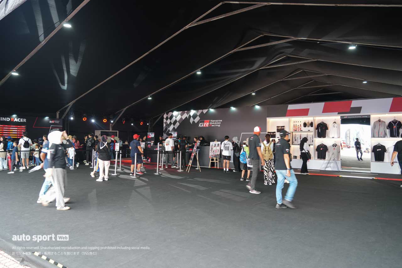 マレーシア・セパンに日本語看板やJDMカスタムカーがズラリ。スーパーGT第3戦で『日本祭り』が盛り上がる