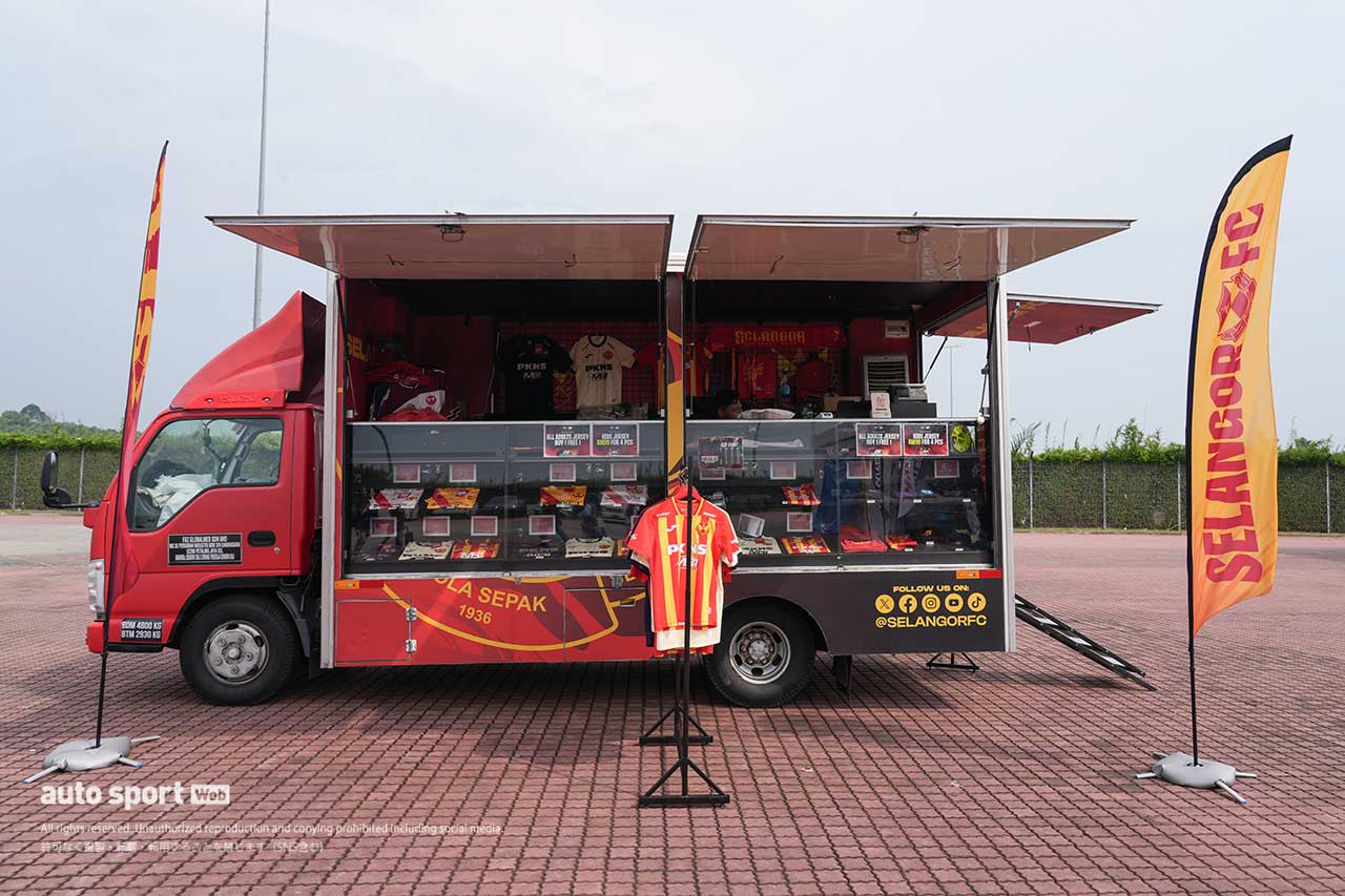 マレーシア・セパンに日本語看板やJDMカスタムカーがズラリ。スーパーGT第3戦で『日本祭り』が盛り上がる