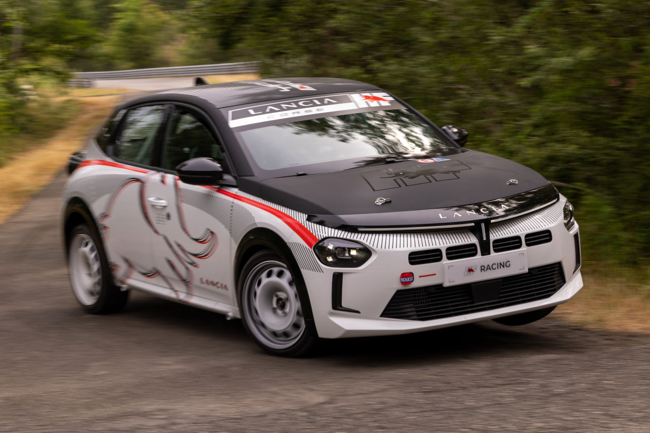 ランチアがラリー界に新たな風を吹き込む。初心者向け新型車『イプシロンHFレーシング』発売