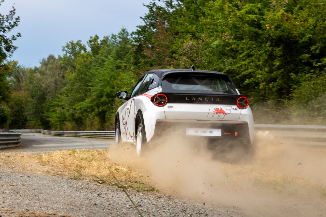 ランチアがラリー界に新たな風を吹き込む。初心者向け新型車『イプシロンHFレーシング』発売