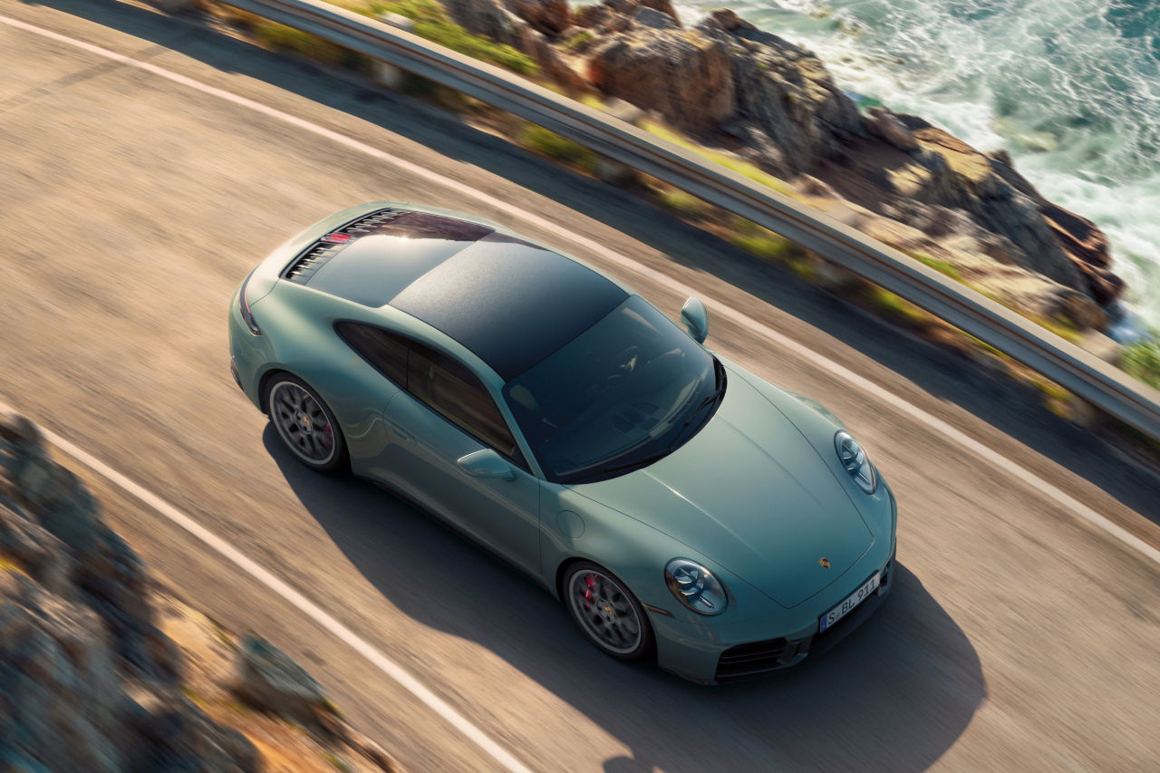 ポルシェ、60周年のタルガを含む新型911の4WD“S”バージョンの予約受付を開始