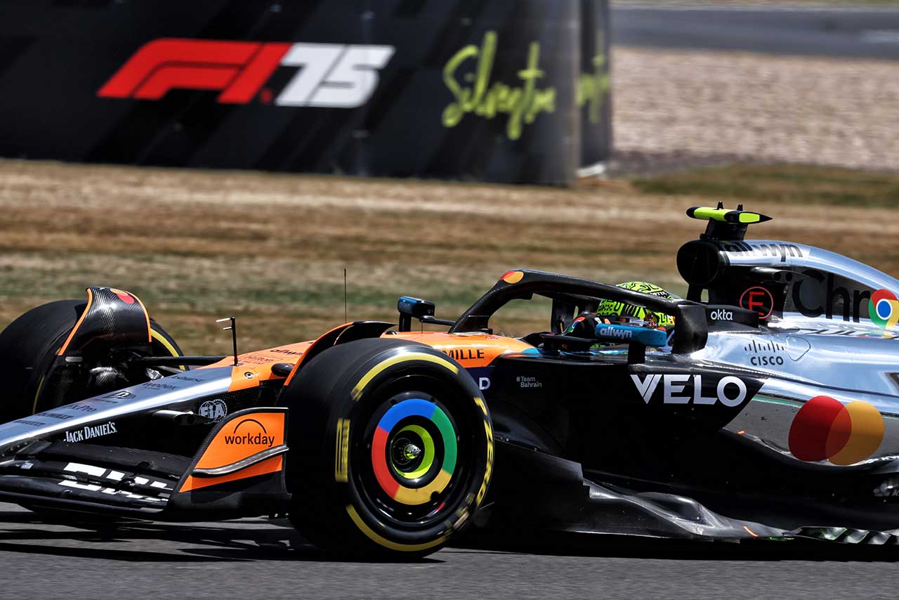 F1 12年 バトン(オーストラリア優勝)ピック、M.ウェバー F1 12年 バトン(オーストラリア優勝)ピック、M.ウェバー - メルカリ