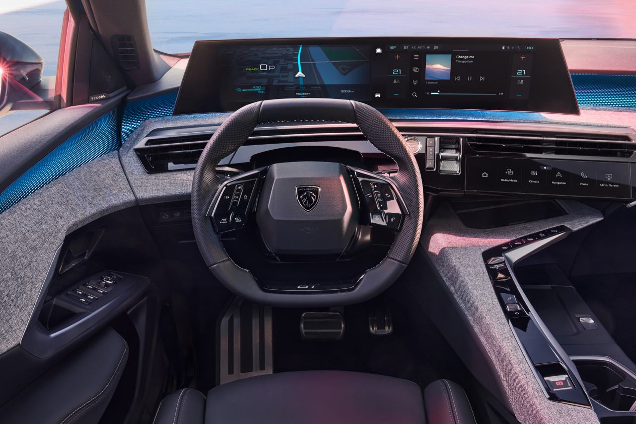 プジョー、次世代の旗艦『3008』を導入。EVとハイブリッドを用意し“パノラミックi-Cockpit”も採用