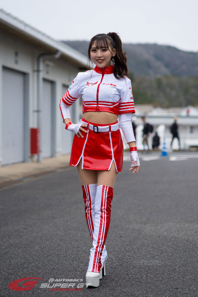 鈴川夏禾 チームマッハ 2025 マッハ車検 アンバサダー 2025年/スーパーGTの写真①