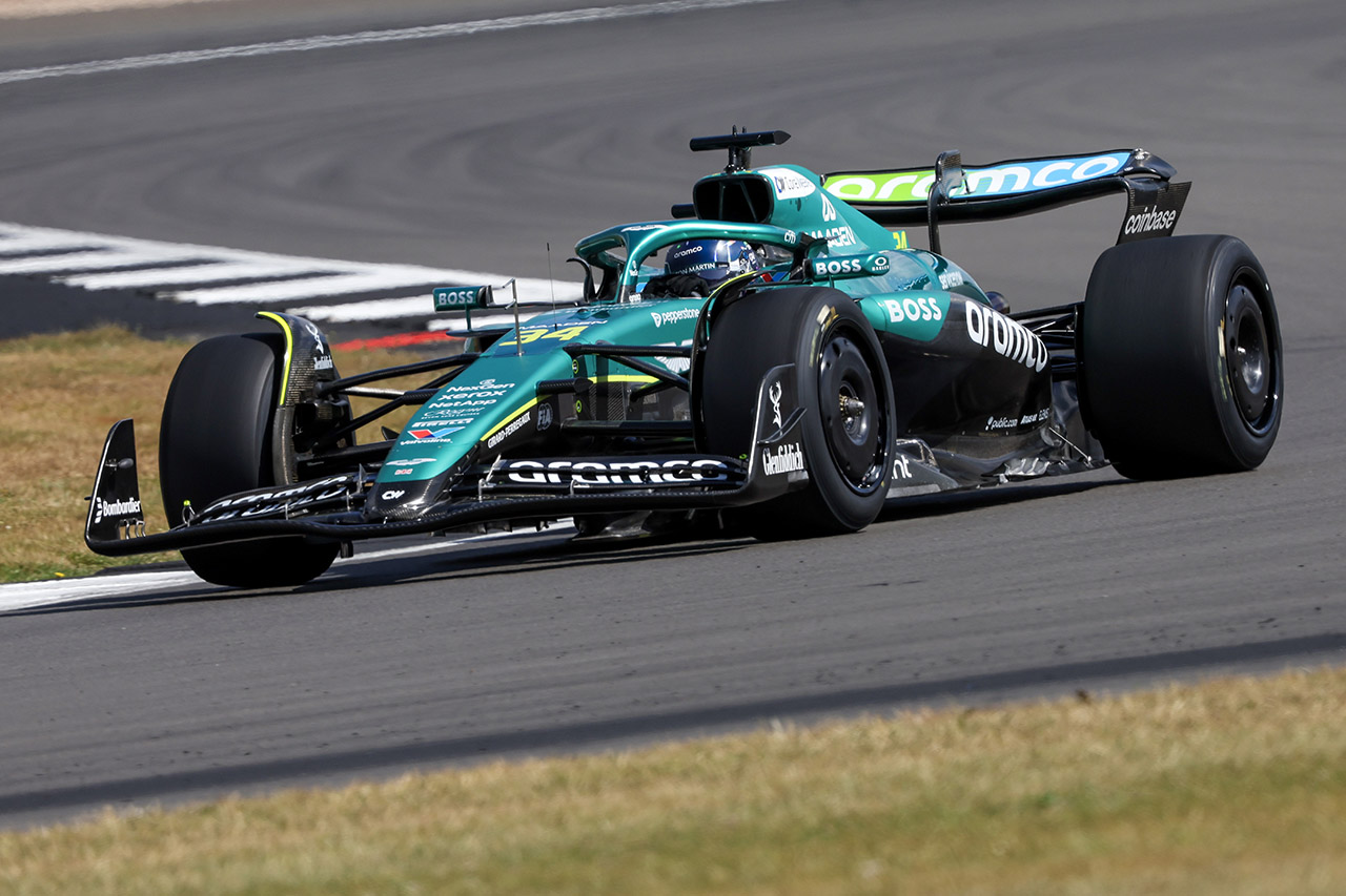 ピレリ、2026年用F1タイヤをシルバーストンでテスト。アストンマーティンとザウバーが2日間走行