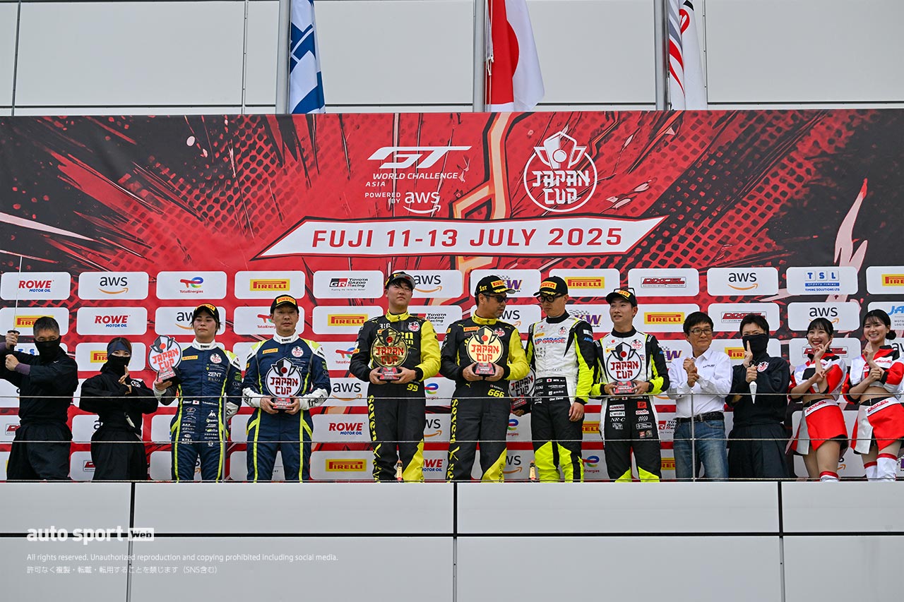 SROジャパンカップ第2ラウンド富士のレース1は白熱の戦いを制しseven x seven Racingが今季初優勝。渡会太一が殊勲