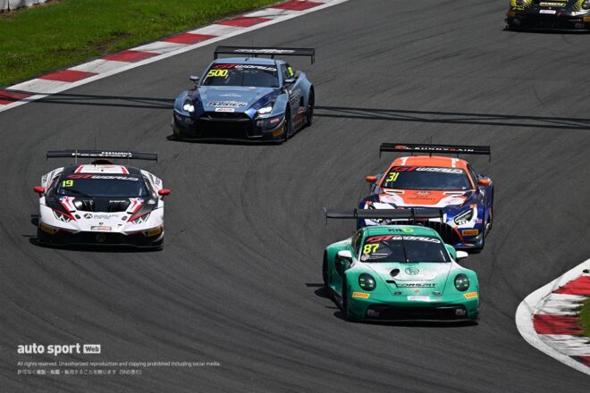 GTWCアジア第8戦富士は終盤大荒れのレースに。混戦を後目にジョホールJMRの99号車コルベットがポール・トゥ・ウインで今季3勝目