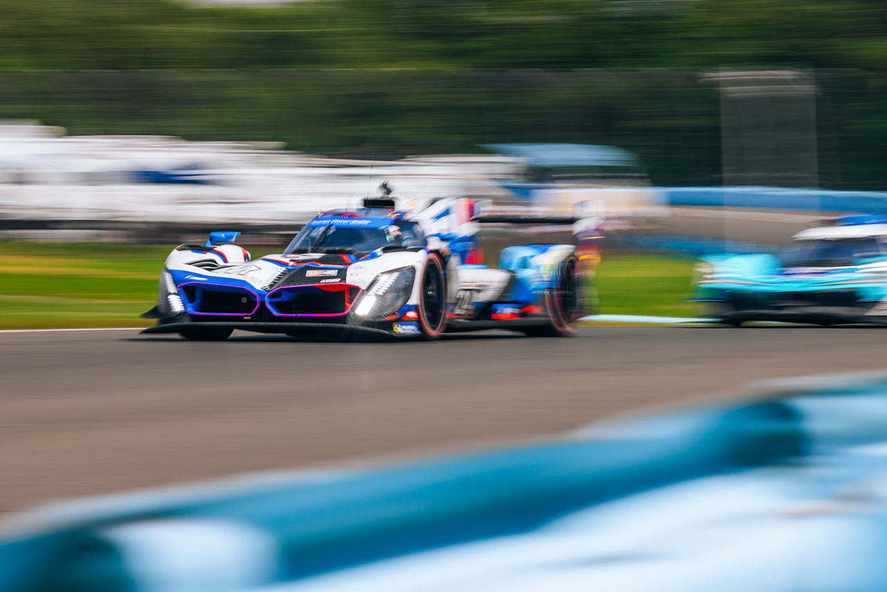 BMW Mハイブリッド V8