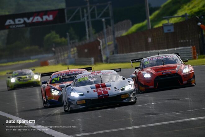 SROジャパンカップ第2ラウンドレース2はをHitotsuyama with Cornes Racingが逆転勝利。前澤友作組が白熱バトルを制し3位