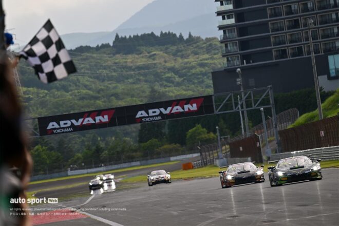 SROジャパンカップ第2ラウンドレース2はをHitotsuyama with Cornes Racingが逆転勝利。前澤友作組が白熱バトルを制し3位