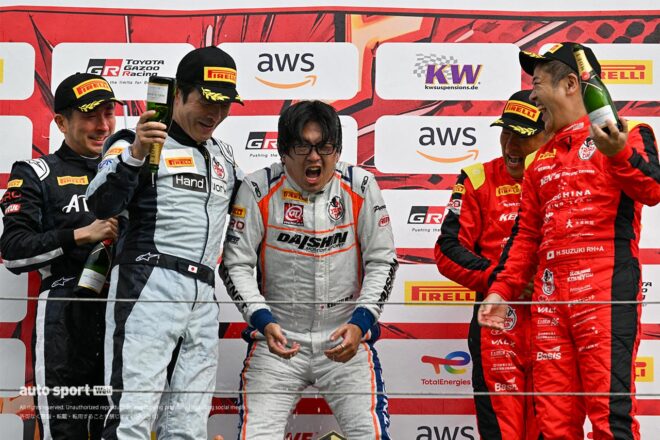 SROジャパンカップ第2ラウンドレース2はをHitotsuyama with Cornes Racingが逆転勝利。前澤友作組が白熱バトルを制し3位