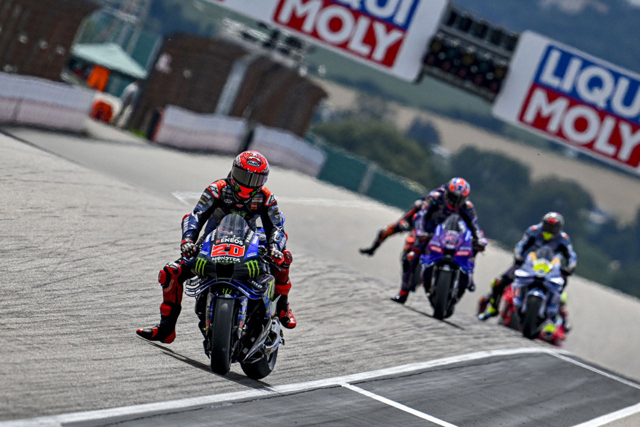 荒れた決勝はふたり揃ってポイント加算「リアルな結果ではないから満足できない」とクアルタラロ／第11戦ドイツGP