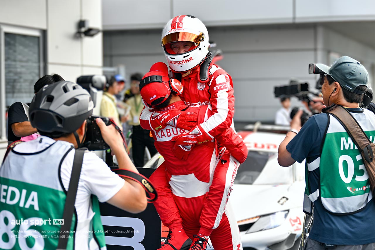 前澤友作がSROジャパンカップ富士で殊勲の3位。「これに驕らず、今後も上位陣と戦っていけるよう頑張り続けたい」