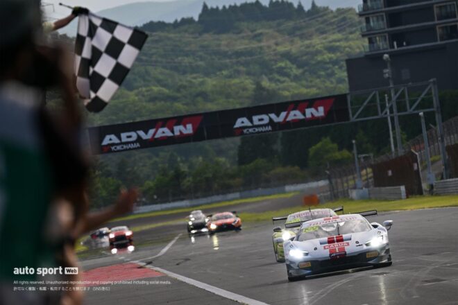 前澤友作がSROジャパンカップ富士で殊勲の3位。「これに驕らず、今後も上位陣と戦っていけるよう頑張り続けたい」