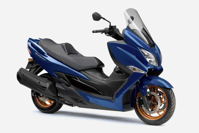 スズキ、中型スクーター『バーグマン400』のカラーリングを変更した最新モデルを発表