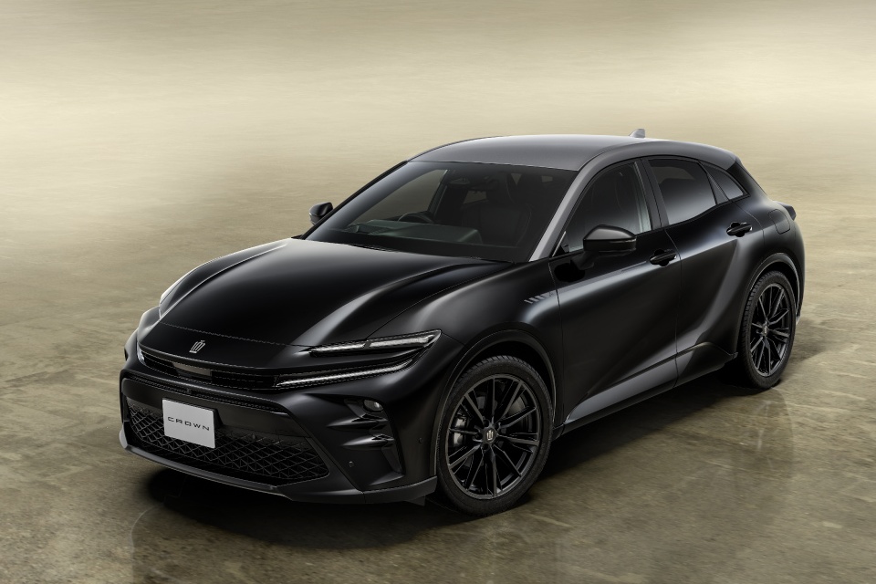トヨタ、クラウン・スポーツを一部改良。クラウン誕生70周年記念車『THE 70th』も発売