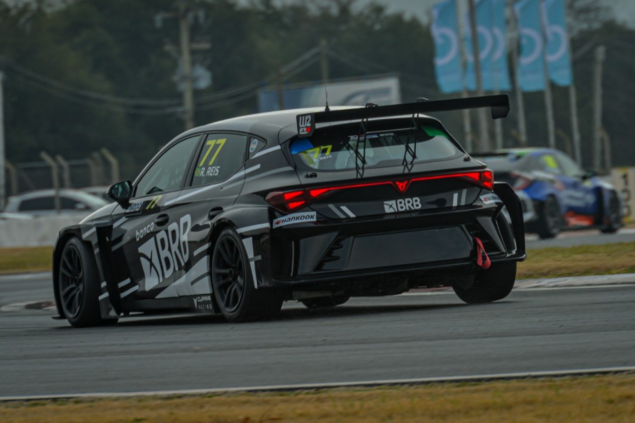 直前のカレンダー改訂に揺れるなか、ホンダの新エース、リオネル・ペーニャが快勝／TCR南米第5戦