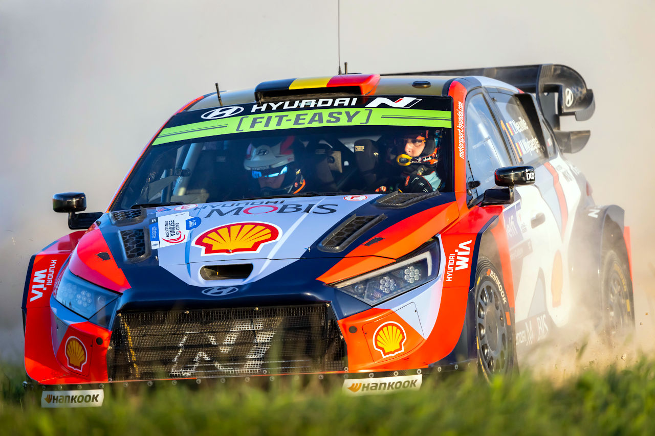 初日首位はヌービル。エバンスとタナックが続き、勝田は1.4秒差の6番手／WRC第8戦