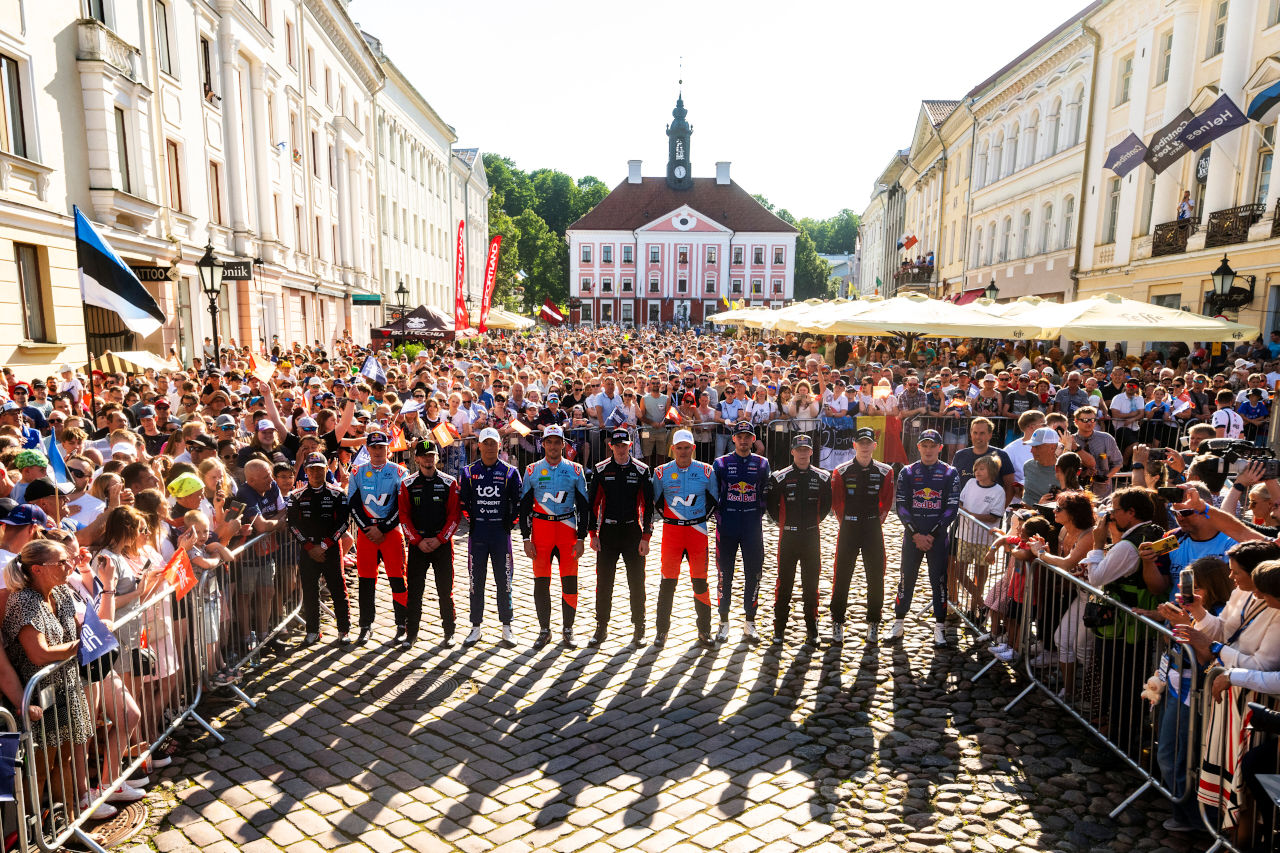 初日首位はヌービル。エバンスとタナックが続き、勝田は1.4秒差の6番手／WRC第8戦