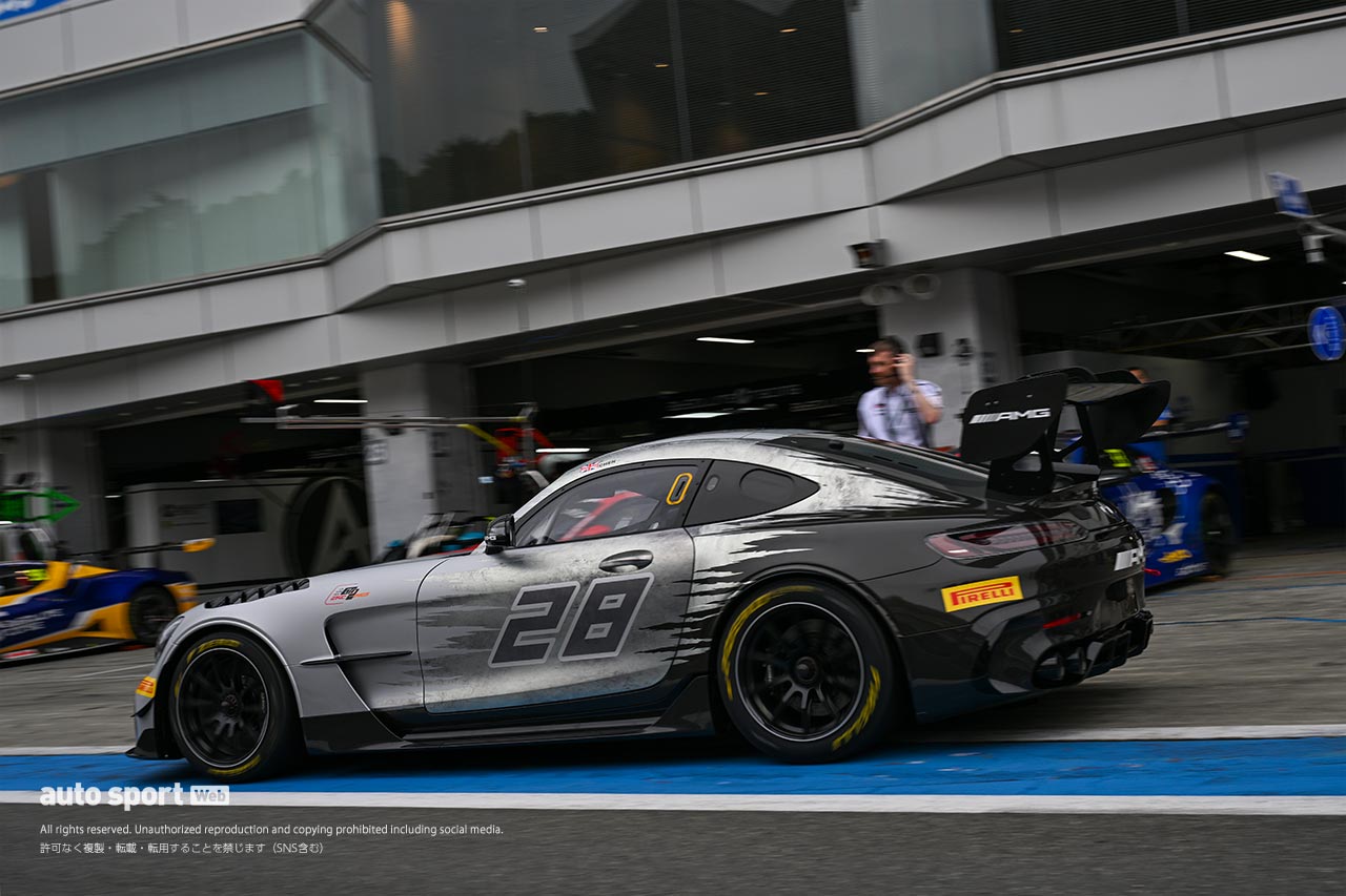 限定20台の貴重なメルセデスAMG GT2プロがSRO GTパワーツアー開催中の富士を走行。直線は300km/h超を記録