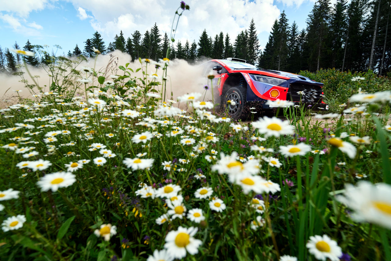 タナックが首位追撃へ「ソルベルグが目標だが、ヌービルもかなり近い」／第8戦デイ2コメント