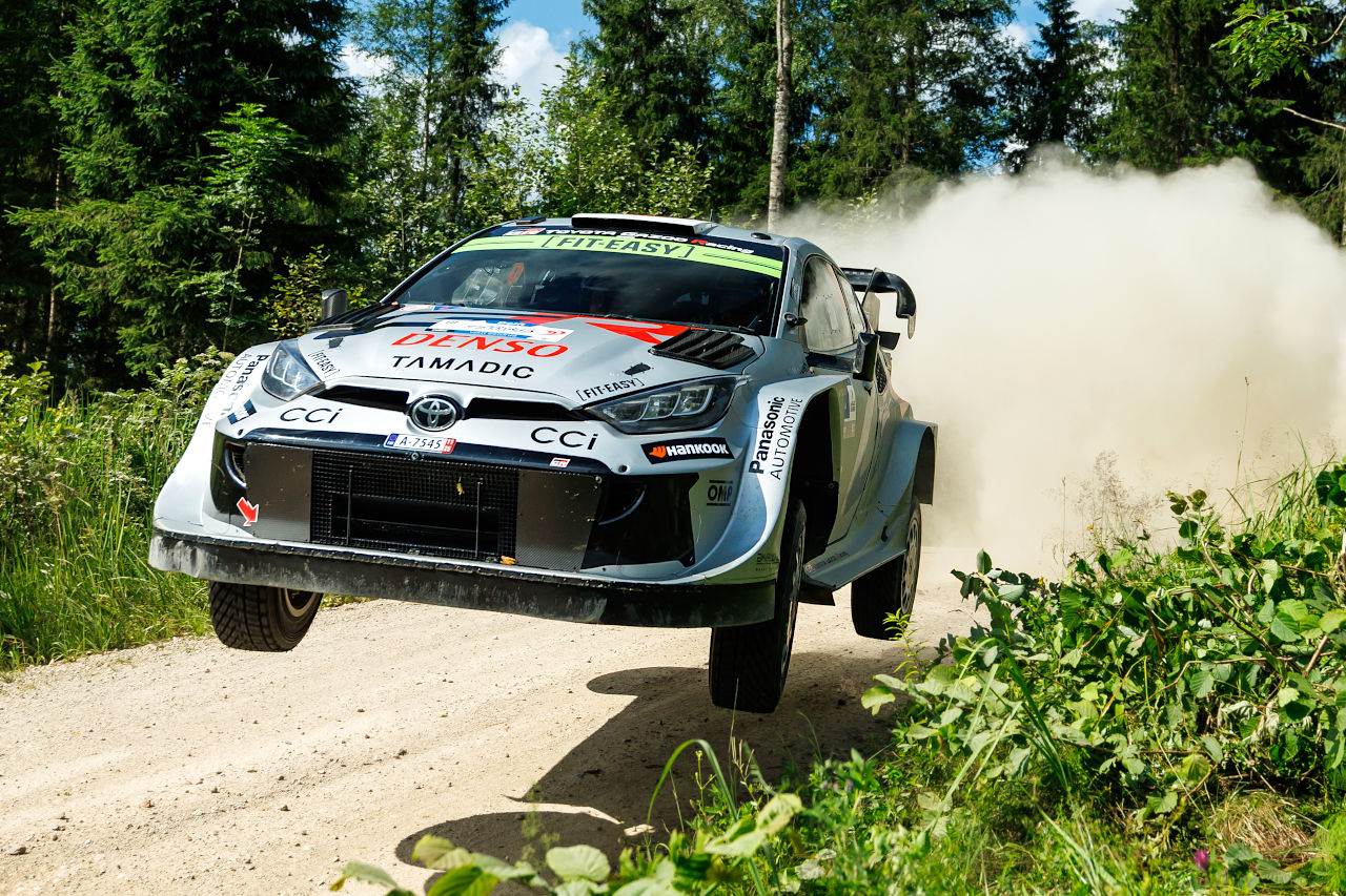 トヨタの元WRC王者が首位ソルベルグの走りに太鼓判「同じように走れば、きっとうまくいく」／第8戦エストニア・デイ3