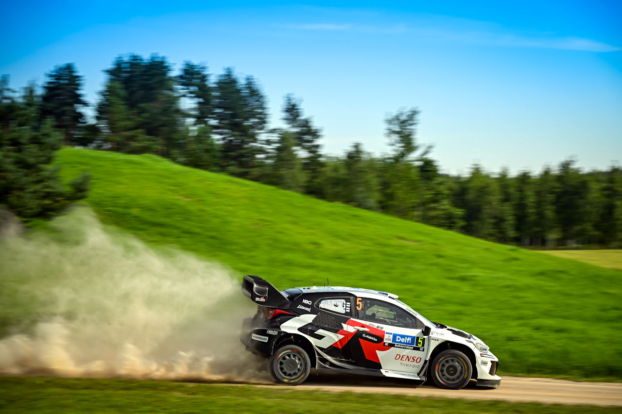 トヨタの元WRC王者が首位ソルベルグの走りに太鼓判「同じように走れば、きっとうまくいく」／第8戦エストニア・デイ3