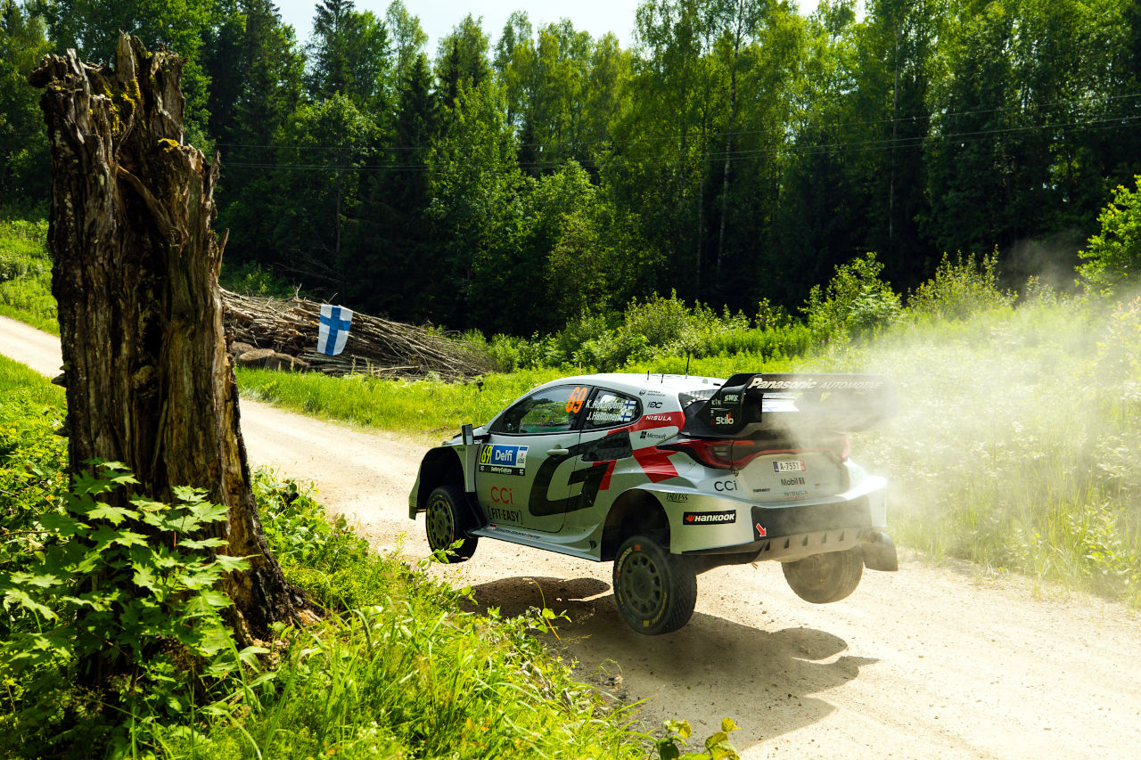 ROVAトヨタの元WRC王者が首位ソルベルグの走りに太鼓判「同じように走れば、きっとうまくいく」／第8戦エストニア・デイ3NPERA08EST25tb330