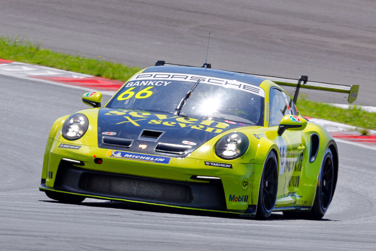 ポルシェ 極上Cayman2.7 平成21年登録 5MT グラスコート施工済 車検 車検R2年3月 注目の認定中古車 ｜ ポルシェセンター湘南 ｜ Dr. Ing. h.c. F