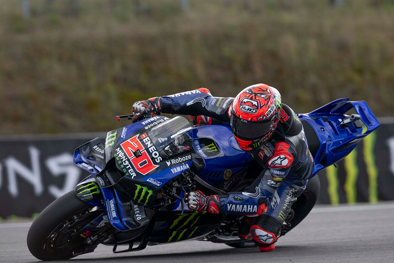 クアルタラロ、接近戦のスプリントで5位。クラッシュを避けたリンスは「ドミノ倒しになるところだった」／第12戦チェコGP