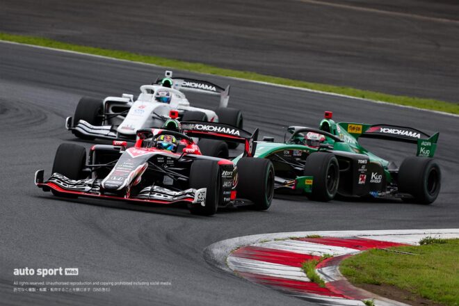レース終盤の激アツバトルを勝ち抜いた太田格之進が第7戦を制し今季3勝目！ 岩佐歩夢が2位、坪井は3位